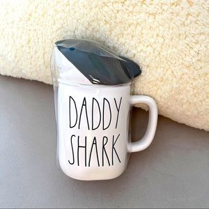 HTF NWT Rae Dunn Grey DADDY SHARK Mug Topper
